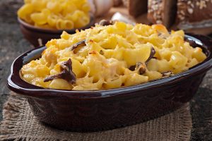 Lee más sobre el artículo Macarrones con queso y carne al microondas