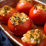 Lee más sobre el artículo Receta de tomates rellenos en el microondas